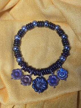 Iridescent Purple Floral Charm Stretch Bracelet